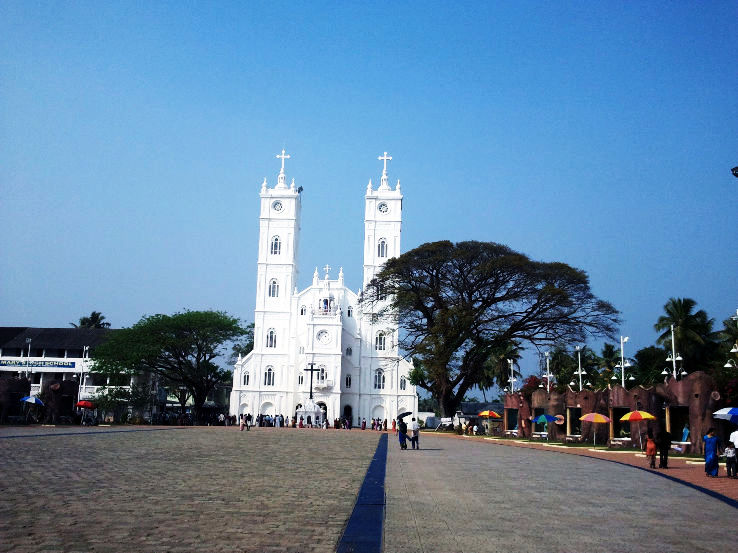 7. Vallarpadam Church